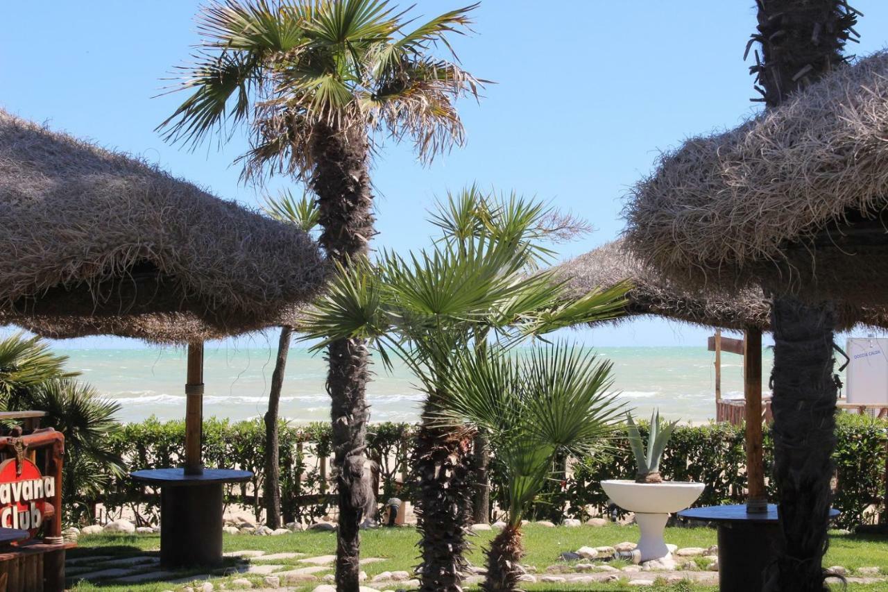 SulMare Alba Adriatica Bed & Breakfast Exterior foto