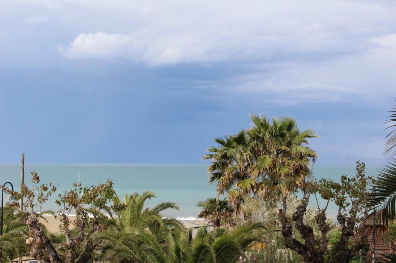 SulMare Alba Adriatica Bed & Breakfast Exterior foto