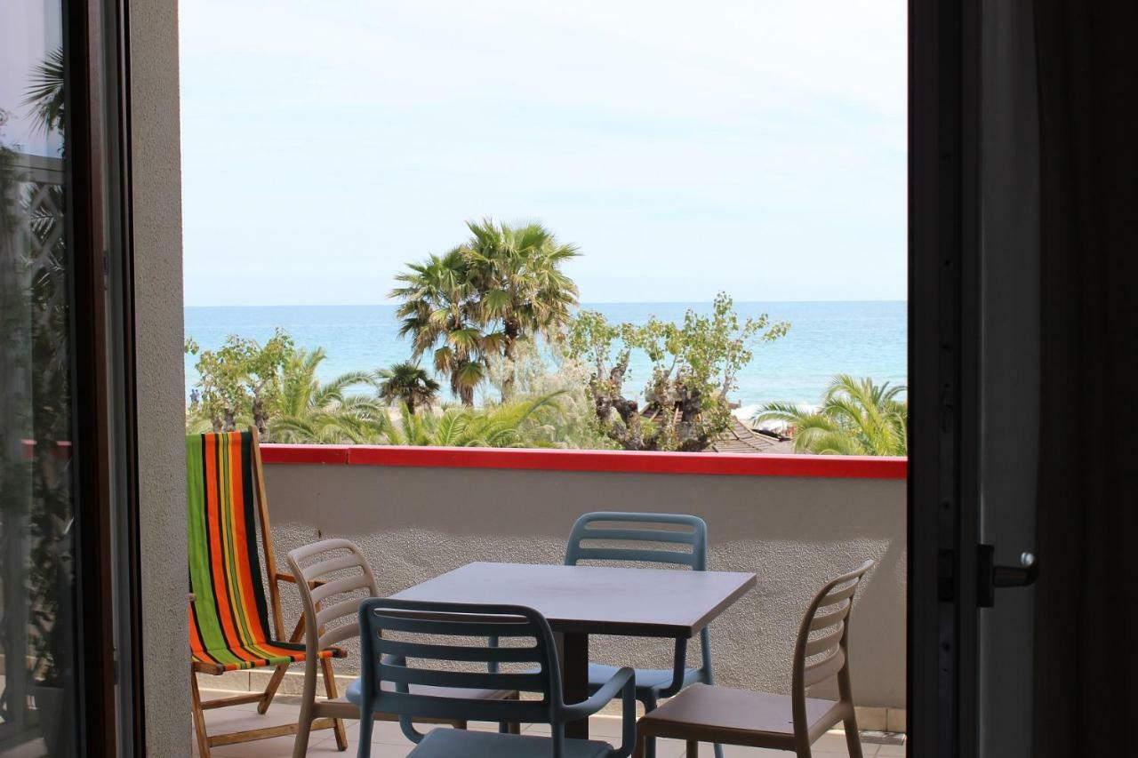 SulMare Alba Adriatica Bed & Breakfast Exterior foto