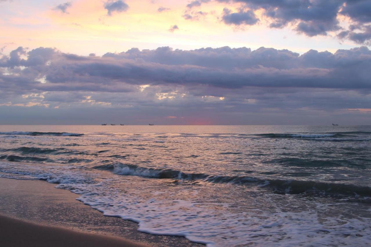 SulMare Alba Adriatica Bed & Breakfast Exterior foto
